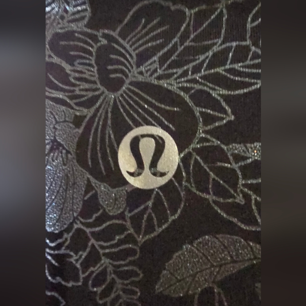 Lululemon Wunder Under HR in Florish Black Iridescent Foil 28" - Picture 7 of 12
